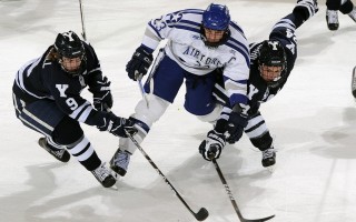 爱游戏官网-欧文质疑英格兰世界杯前景，凯恩年龄成隐忧