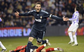 ayx|斯帕莱蒂面对严寒考验，职业征程中的磨砺与升华