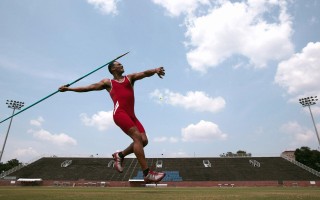 爱游戏体育-尼克斯惜败暴露深度危机 替补阵容哑火成比赛转折关键