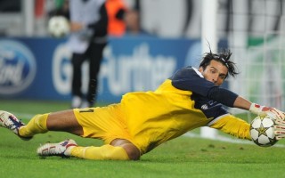 爱游戏官网|中超联赛激战，商隐破门埃里克扳平，大连人1-1与长春亚泰握手言和