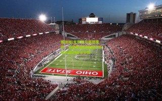 爱游戏|克罗斯与莫德里奇，关键传球数据揭示中场大师的战术分野