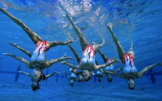 爱游戏体育-埃贝尔确认穆西亚拉康复进展顺利，预计明年一月百分百回归赛场